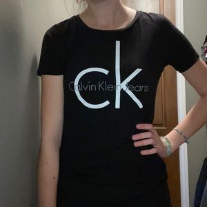 Calvin Klein T-Shirt - Small